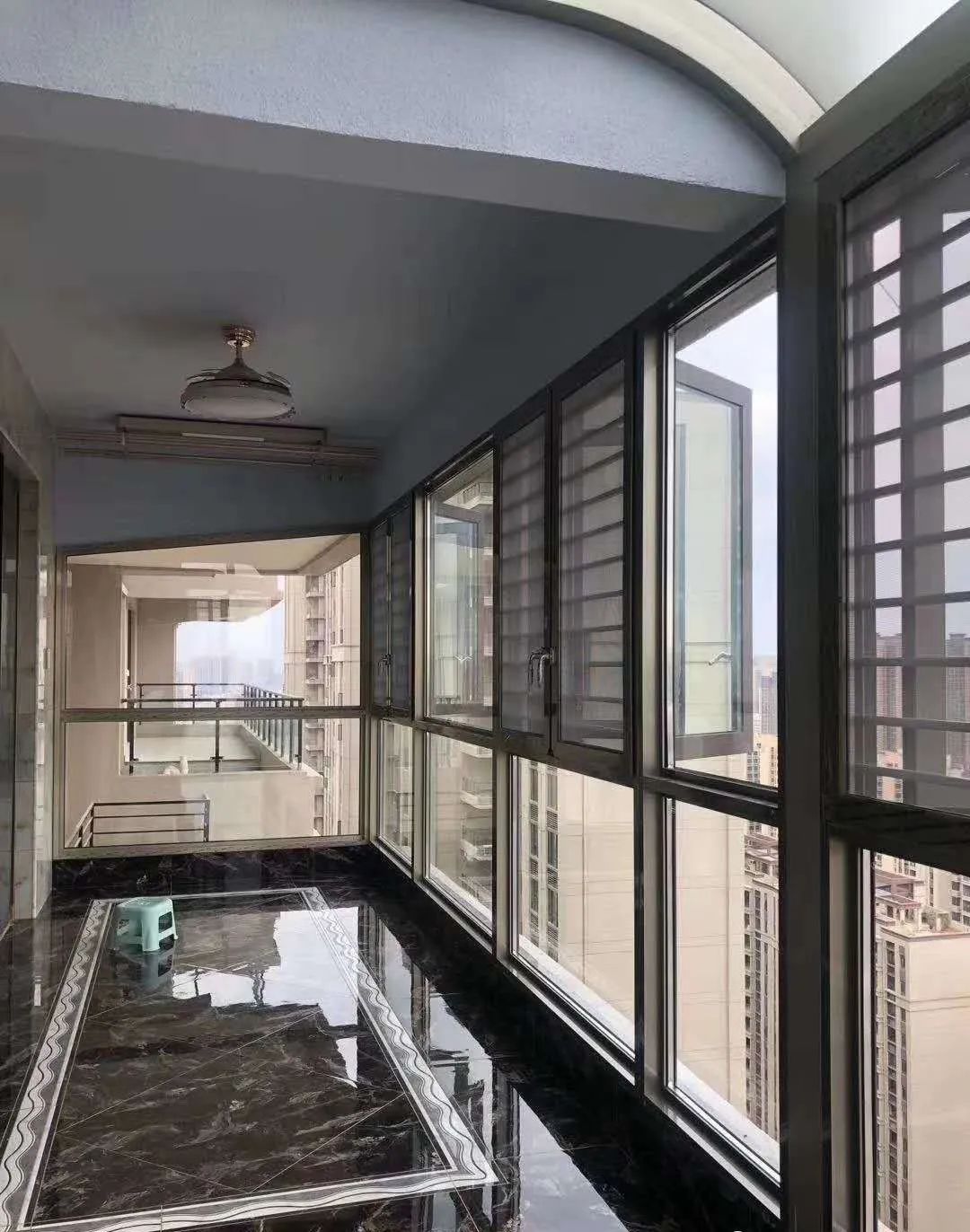 超级装-安心装好家-封闭式阳台这样设计,空间利用率更高!